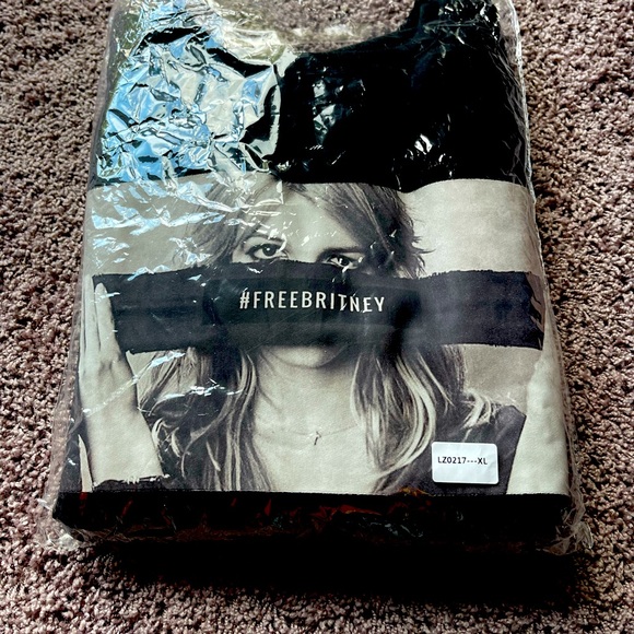 XL “Free Britney” Crewneck - Picture 1 of 3